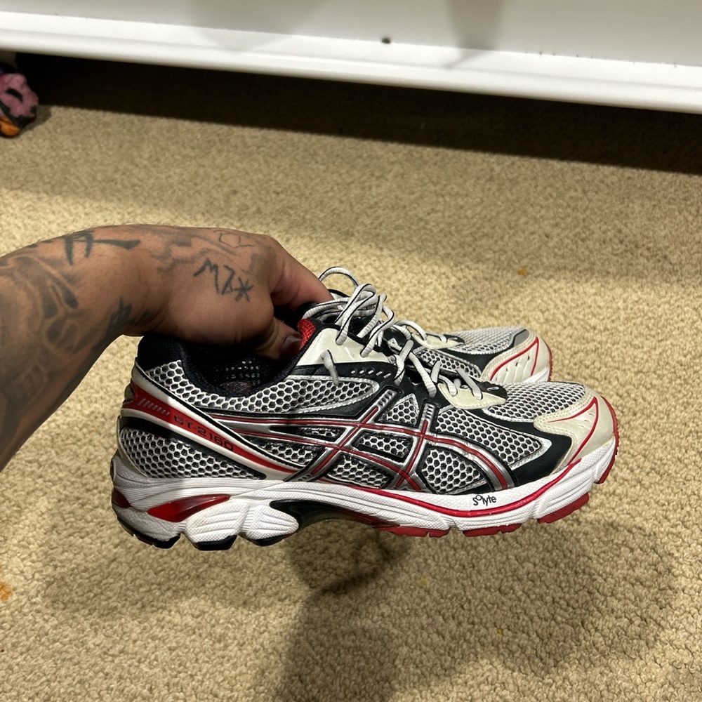 ASICS gt-2160 size 10